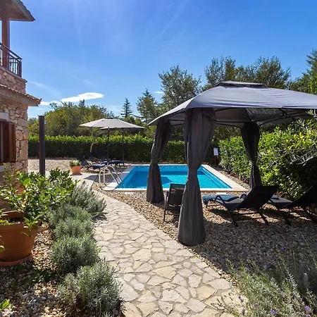 Stunning In With Outdoor Swimming Pool * Polje (Krk)