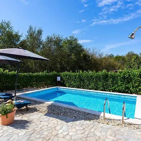 Stunning In With Outdoor Swimming Pool Feriehus *