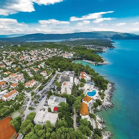 Stunning In With Outdoor Swimming Pool Feriehus