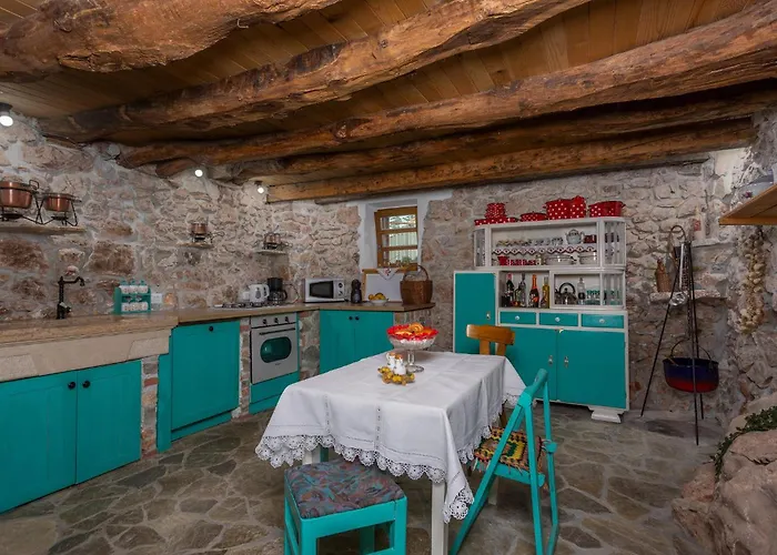 Holiday home Gorgeous In With Wifi *
